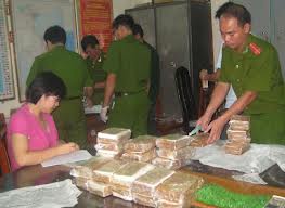 Tư vấn về tội tàng trữ vận chuyển mua bán trái phép hoặc chiếm đoạt chất ma túy