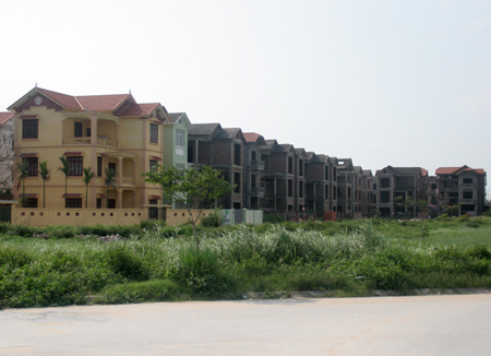 Hành vi vi phạm pháp luật về đất đai khi thi hành công vụ đất đai