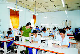 Tội không chấp hành quyết định hành chính của cơ quan có thẩm quyền về đưa vào cơ sở giáo dục, cơ sở chữa bệnh, quản chế hành ch