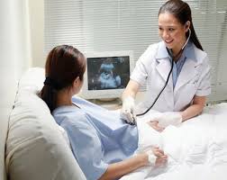Lao động nữ mang thai có được tạm hoãn hợp đồng lao động không?