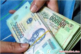 Nhận tiền chạy việc không thành giải quyết ra sao?