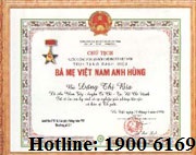 Con tranh giành nhau việc giữ bằng Bà mẹ Việt nam anh hùng của mẹ