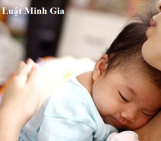 Tư vấn về hưởng chế độ nghỉ dưỡng sức sau khi sinh con
