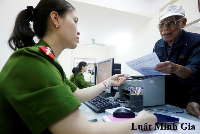 Tư vấn về nhập hộ khẩu chung cho trẻ mồ côi