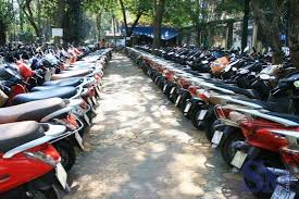 Mất xe trong bãi gửi xe có được khởi kiện đòi bồi thường?