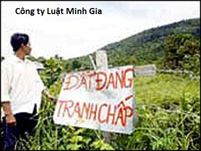 Tranh chấp hợp đồng mua bán đất không công chứng giải quyết thế nào?