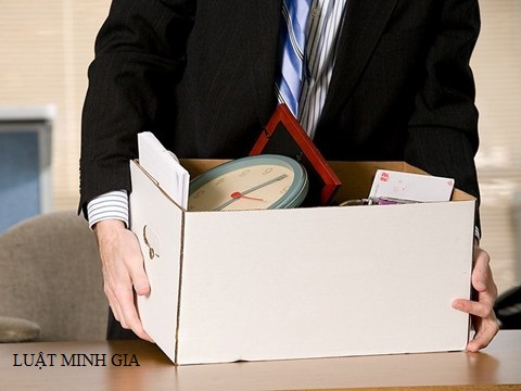Hỏi về nghĩa vụ thanh toán trợ cấp thôi việc khi chấm dứt hợp đồng lao động