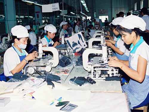 Tư vấn về việc nghỉ không hưởng lương, truy lĩnh chế độ thai sản