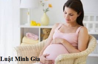 Tư vấn : Có bị trừ lương khi nghỉ chế độ thai sản không?