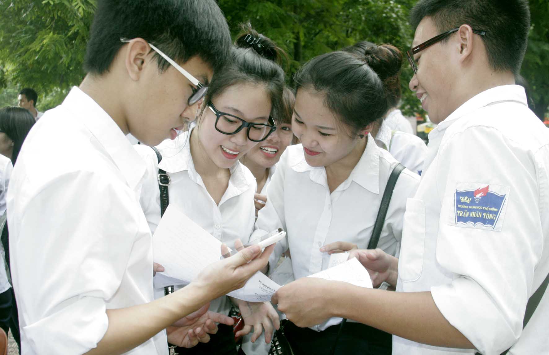 Tư vấn về hành vi xử phạt học sinh của viên chức Giám thị