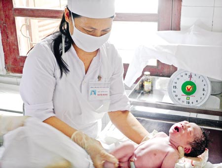 Có được tự nguyện xin nghỉ theo quyết định tinh giản biên chế căn cứ tại Nghị định 108 năm 2014?