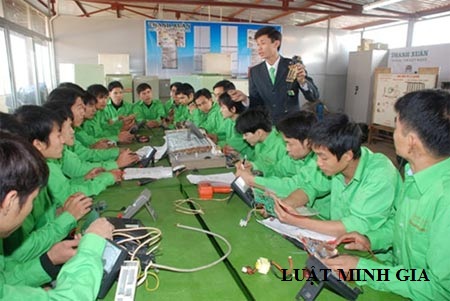 Tư vấn về phụ cấp đứng lớp đối với giáo viên dạy nghề