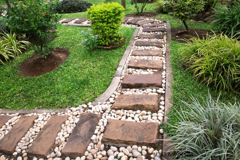Quyền yêu cầu bất động sản liền kề dành một lối đi chung