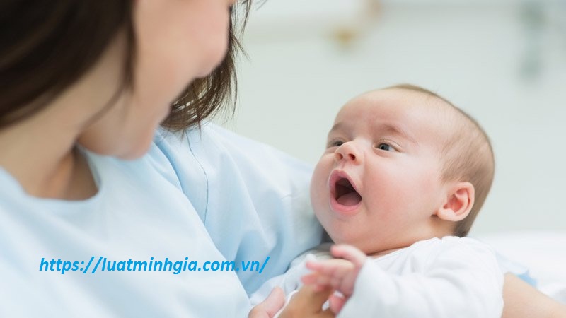 Công ty buộc nhân viên mang thai nghỉ việc, đúng hay sai?