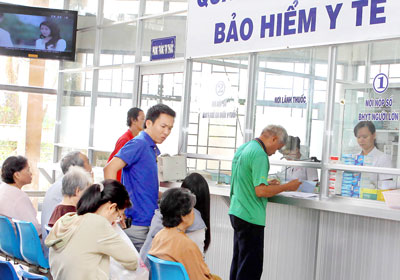 Tự khám, chữa bệnh ở tuyến trung ương thì hưởng BHYT như thế nào?