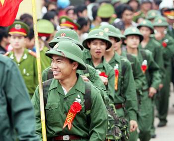 Thực hiện nghĩa vụ quân sự nếu đang đi làm và học trường trung cấp