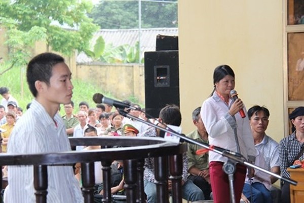 Hỏi về sử dụng cỏ Mỹ hoang tưởng giết cả bố mẹ