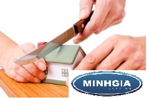Ba mẹ bán nhà đất có phải phân chia cho các con không?