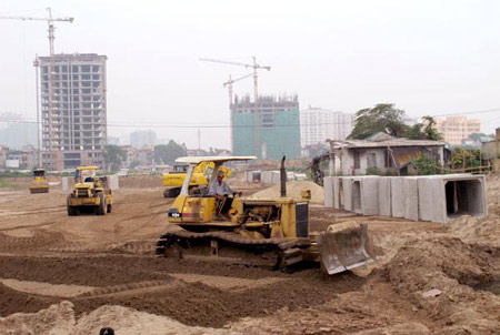Xử phạt vi phạm hành chính đối với hành vi xây dựng nhà ở trên đất trồng cây lâu năm?