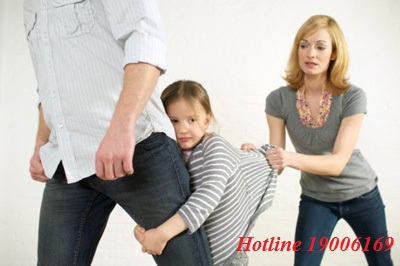 Đơn phương ly hôn và bắt cóc con đẻ có bị truy cứu trách nhiệm hình sự không?