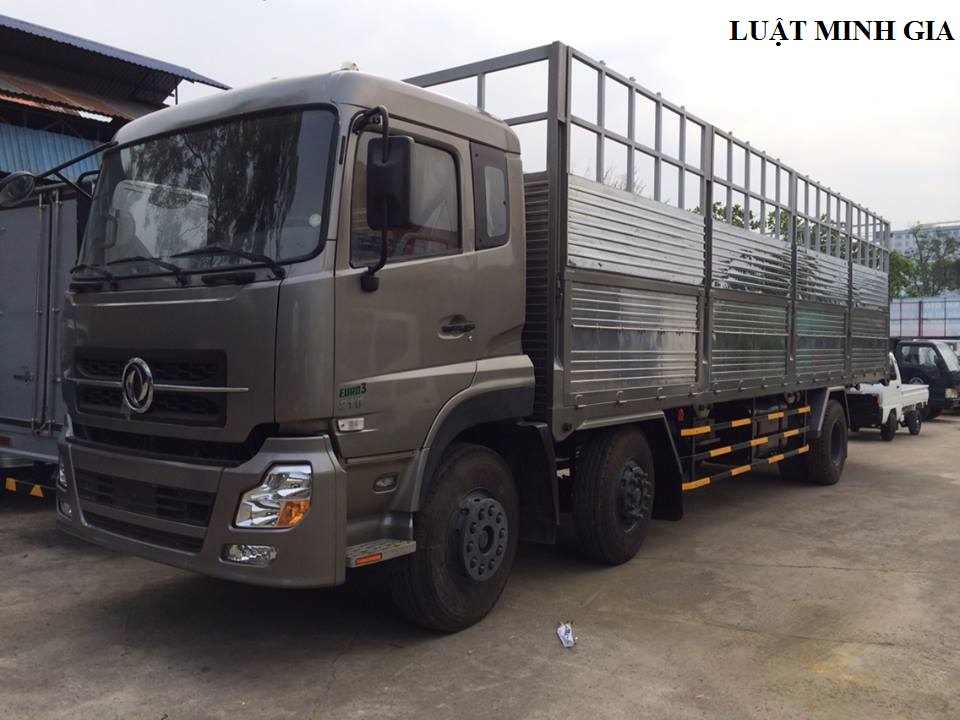 Trường hợp xe thiết kế không mui mà che bạt thì xử phạt như thế nào?