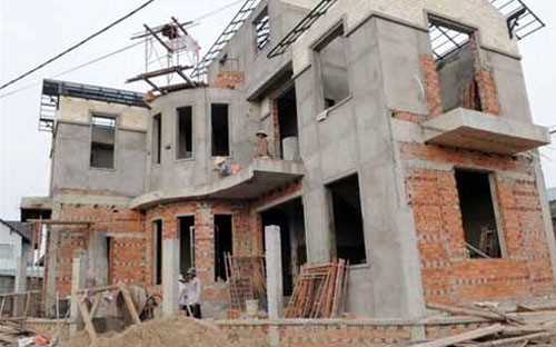 Có được phép xây dựng trên đất đã đền bù?
