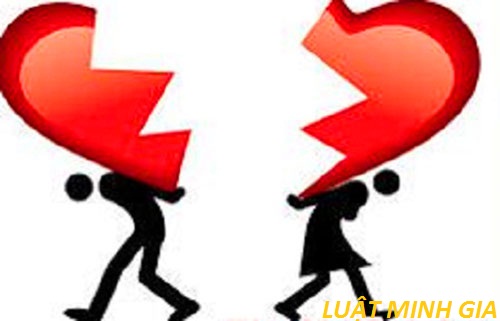Bố mẹ cho đất trước khi cưới, cấp sổ đỏ sau khi kết hôn chia thế nào?
