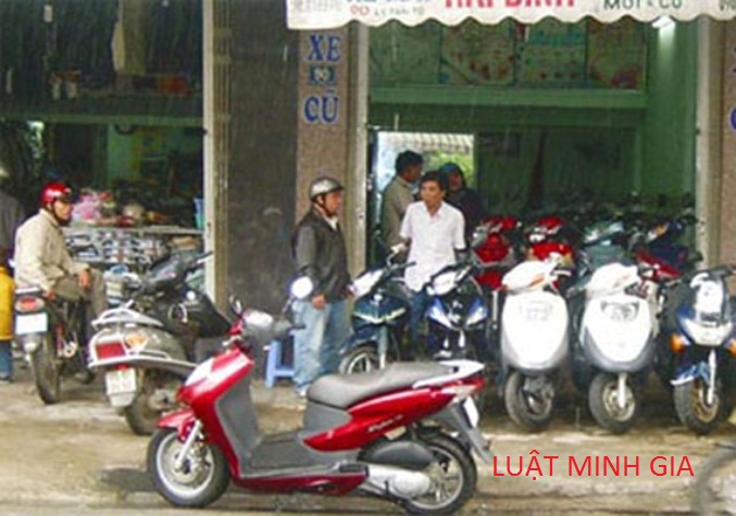 Người mua xe máy không trả hết tiền cho người bán xe