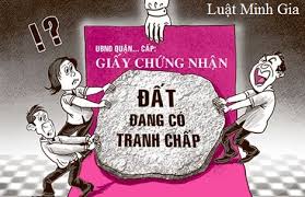 Tranh chấp ranh giới đất với nhà hàng xóm giải quyết như thế nào?