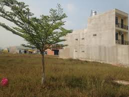 Uỷ ban nhân dân xã bán đất được quy hoạch làm đất ở lâu dài có hợp pháp không?