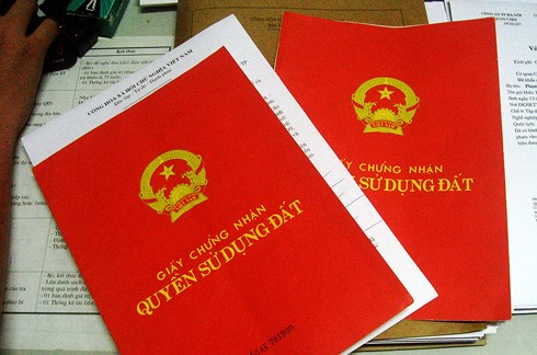Tự sang tên sổ đỏ trong khi không có sổ đỏ bản gốc được không?