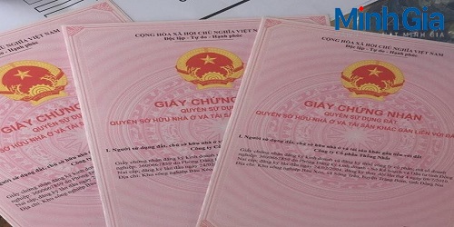 Mua đất sang tay sổ đỏ đứng tên ai?